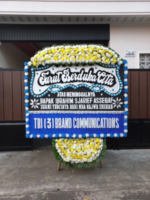 Papan Bunga Duka di Banyu Urip
